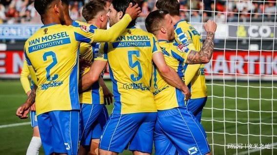 球迷在对阵 球迷在对阵